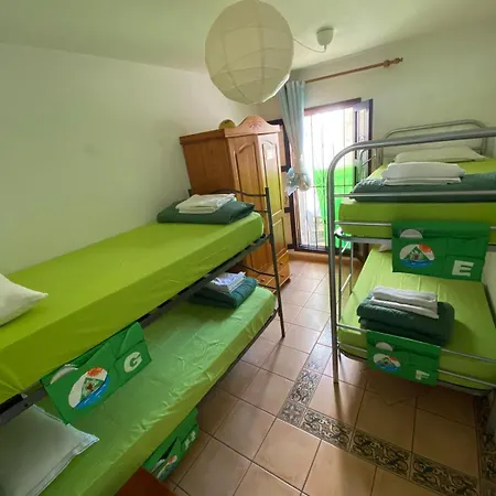 The House Tenerife Compartidas Guest house