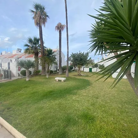 The House Tenerife Compartidas Guest house