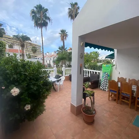 Pensjonat The House Tenerife Compartidas Costa Adeje (Tenerife)