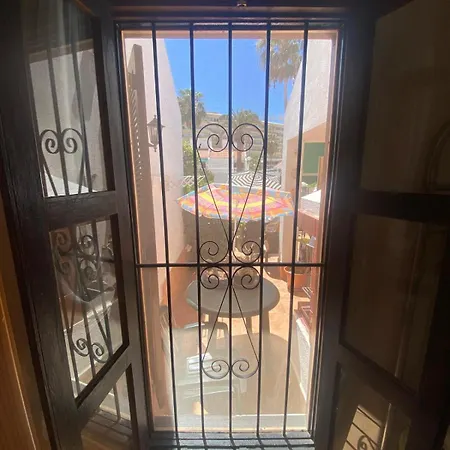 The House Tenerife Compartidas Pensjonat