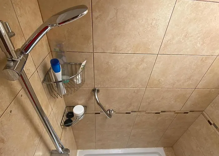 The House Tenerife Compartidas Guest house