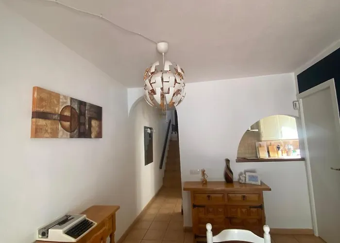 The House Tenerife Compartidas Guest house