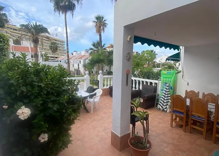 Guest house The House Tenerife Compartidas Costa Adeje (Tenerife)