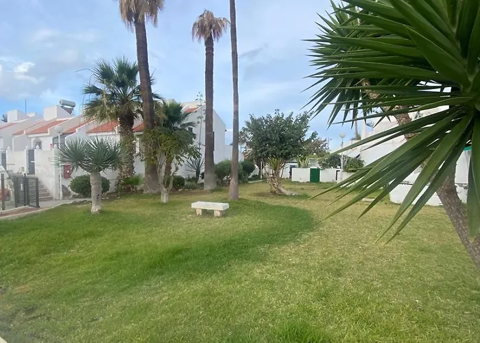 The House Tenerife Compartidas Guest house